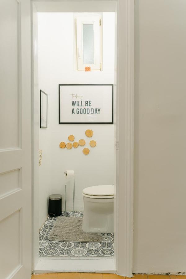 Cozy Apt Perfect For 4-6 Tv Metro Self-Checkin فيينا المظهر الخارجي الصورة