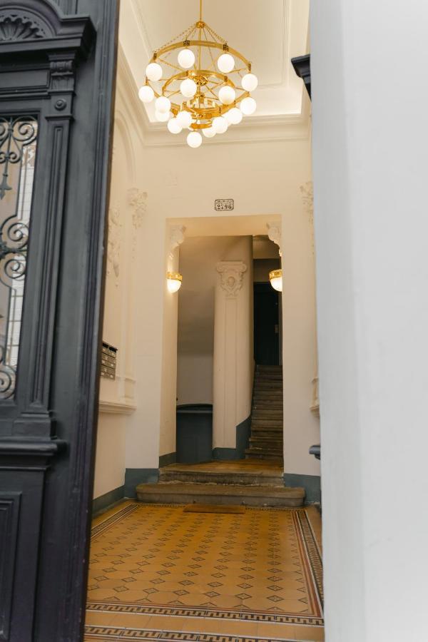 Cozy Apt Perfect For 4-6 Tv Metro Self-Checkin فيينا المظهر الخارجي الصورة